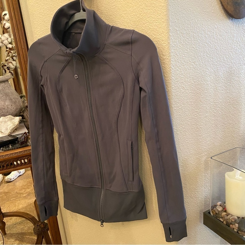 LULULEMON Women Gray Nice Asana Zipped Jacket Size 2 - Picture 4 of 8